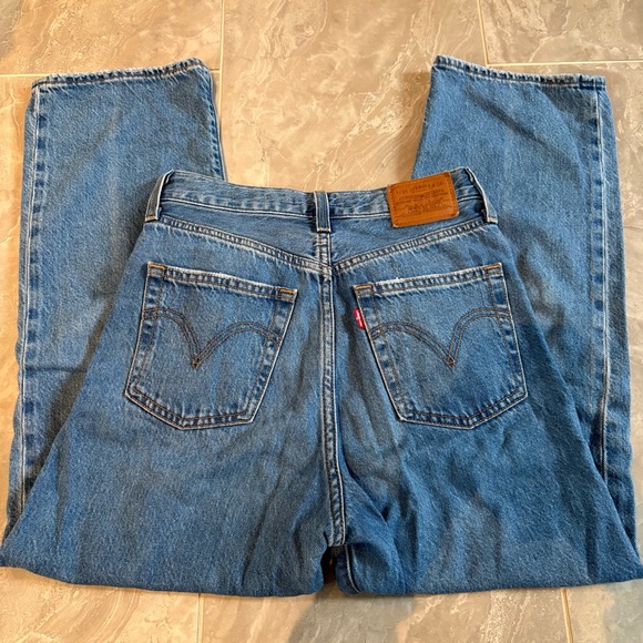 Levi's Women's Ribcage Straight Ankle Denim Jeans Sz 26 Classic Preppy USA - Picture 3 of 12